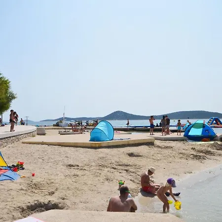 Nera * Vodice